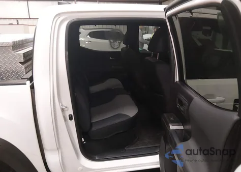 2021 Toyota Tacoma Trd Off-Road z USA, uszkodzony, nr VIN 3TMAZ5CN0MM146304